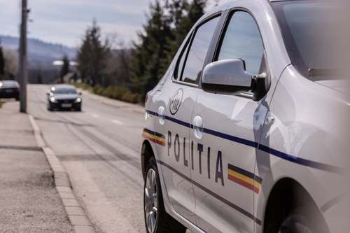 Botoşani: Un bărbat de 29 de ani a înjunghiat trei persoane, iar una dintre acestea a murit la spital