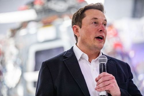 Elon Musk îi avertizează pe angajaţii Tesla să ţină sub control cheltuielile, pentru a continua să obţină profit